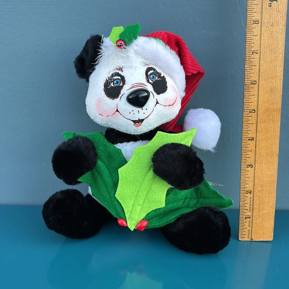Annalee Mobilitee 2010 75th Anniversary Holly Panda Wired Doll